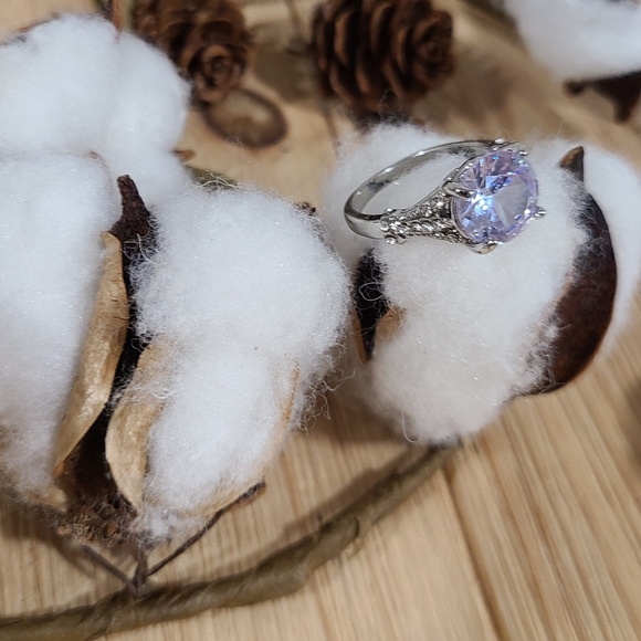 🩶🩶NEW🩶🩶 STUNNING!! Vintage 2.5kt Round CZ Ring in SILVER Plating - Picture 13 of 16